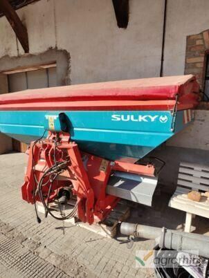 SULKY DPX 28 WPB mounted fertilizer spreader