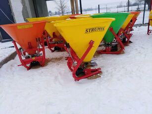 Strumyk mounted fertilizer spreader