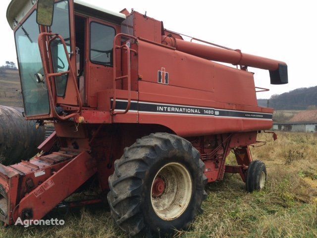 Case IH 1440,1460,1480,1680 grain harvester for parts