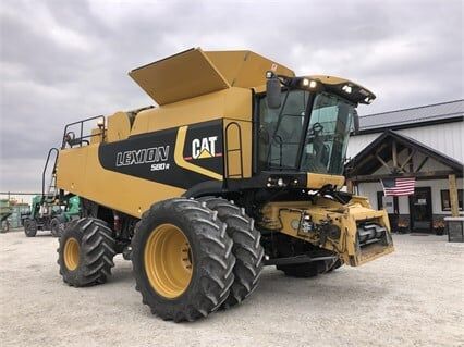 Caterpillar Lexion 580R grain harvester