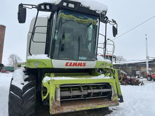 Claas Lexion 560 grain harvester