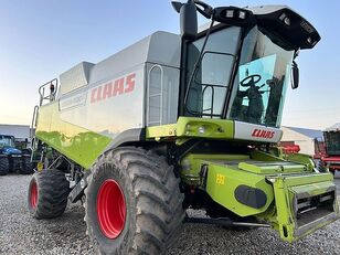 Claas Lexion 600 grain harvester