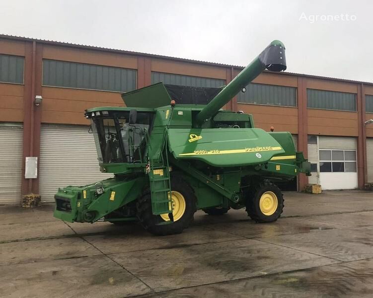 John Deere 9680i WTS HM grain harvester