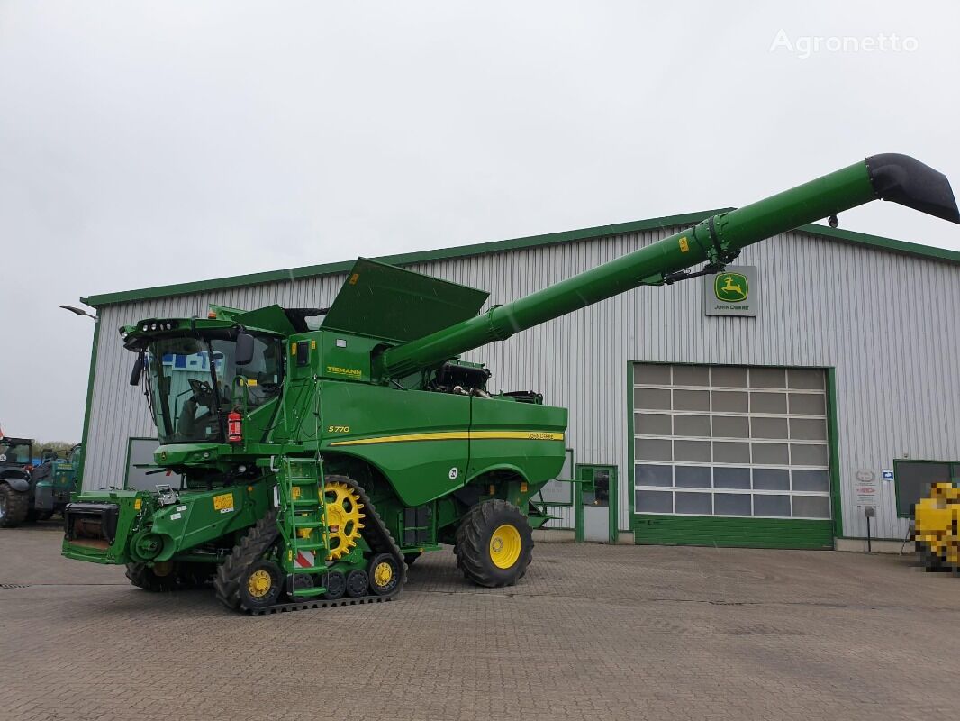 new John Deere S770 grain harvester