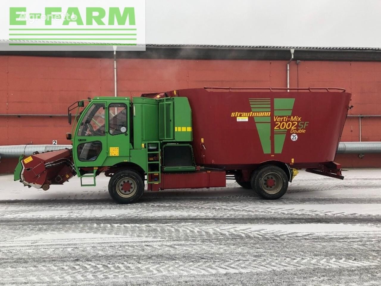 self propelled feed mixer