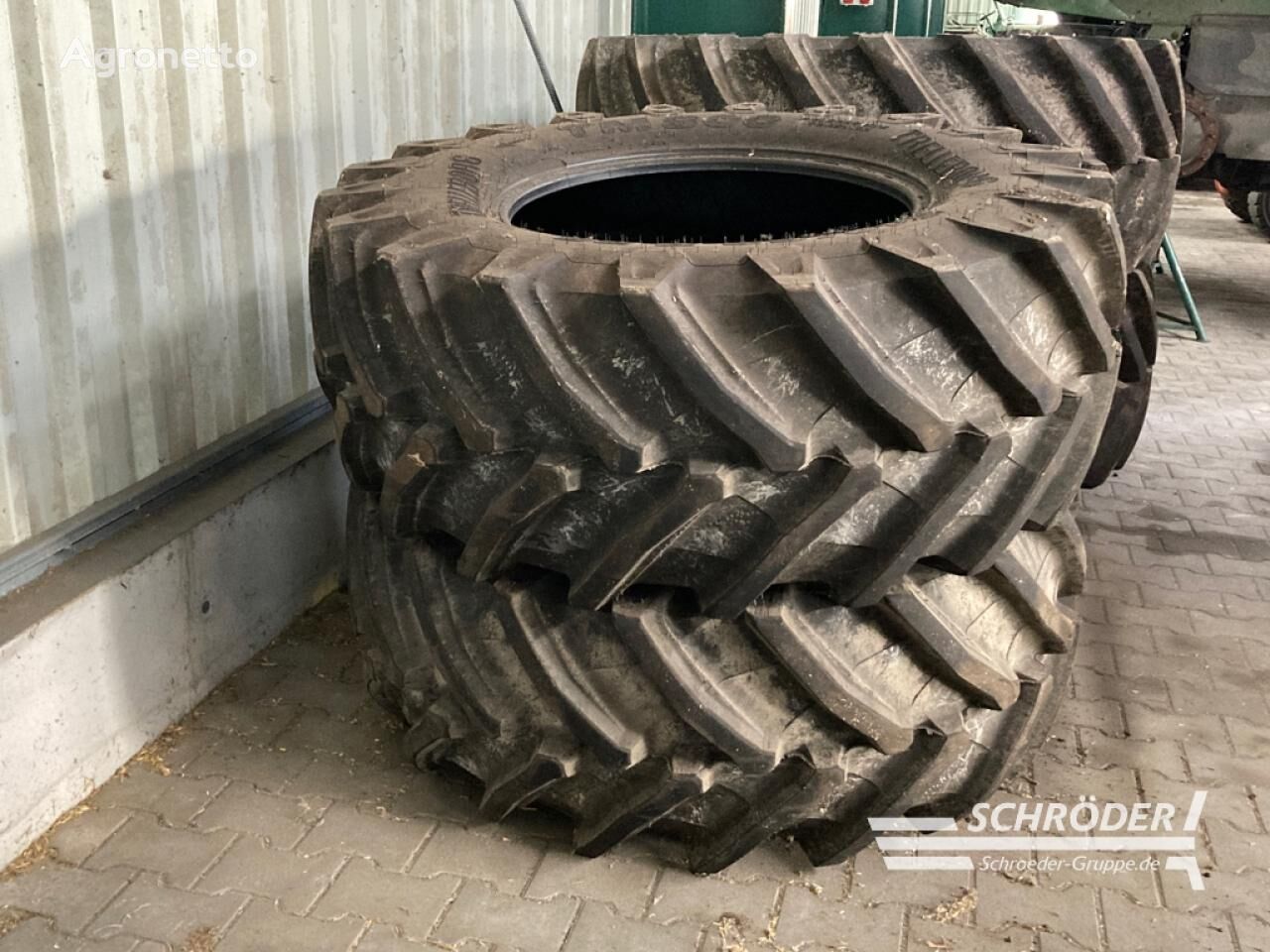 DECKEN 2X  540/65 R28 UND 2X 650/65 R38 tractor tire