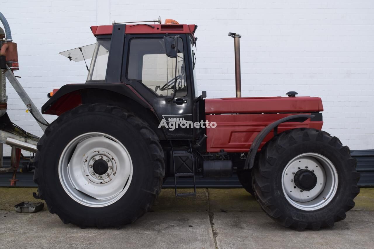 Case IH 1455 XL A wheel tractor