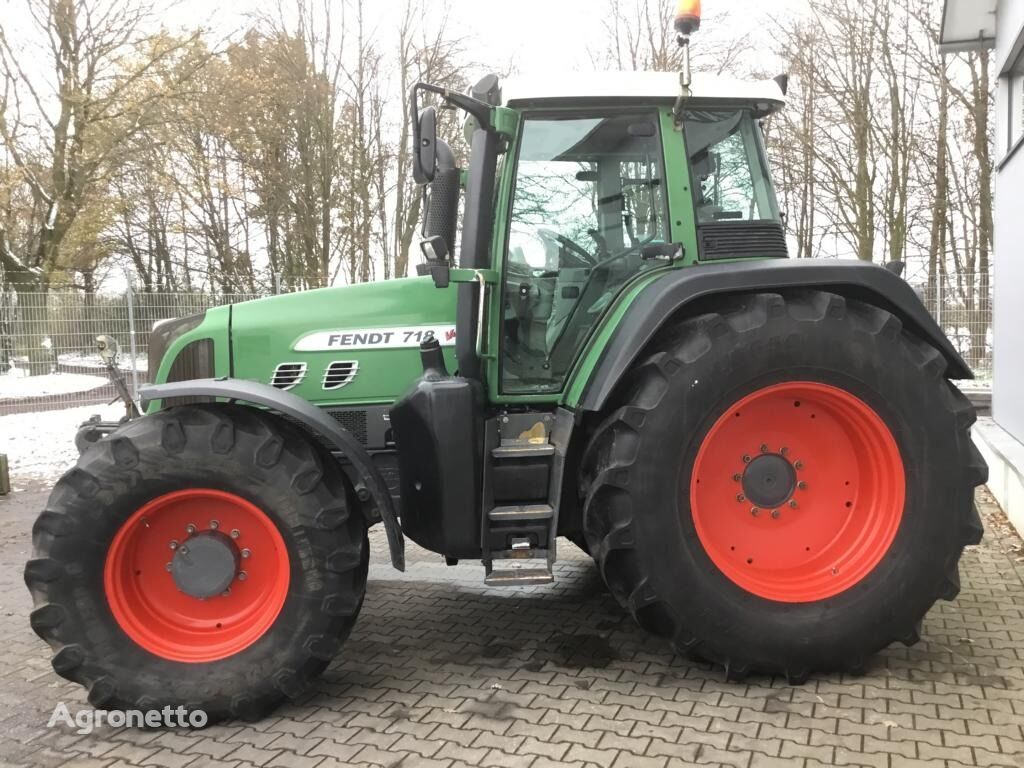 Fendt 718 VARIO wheel tractor