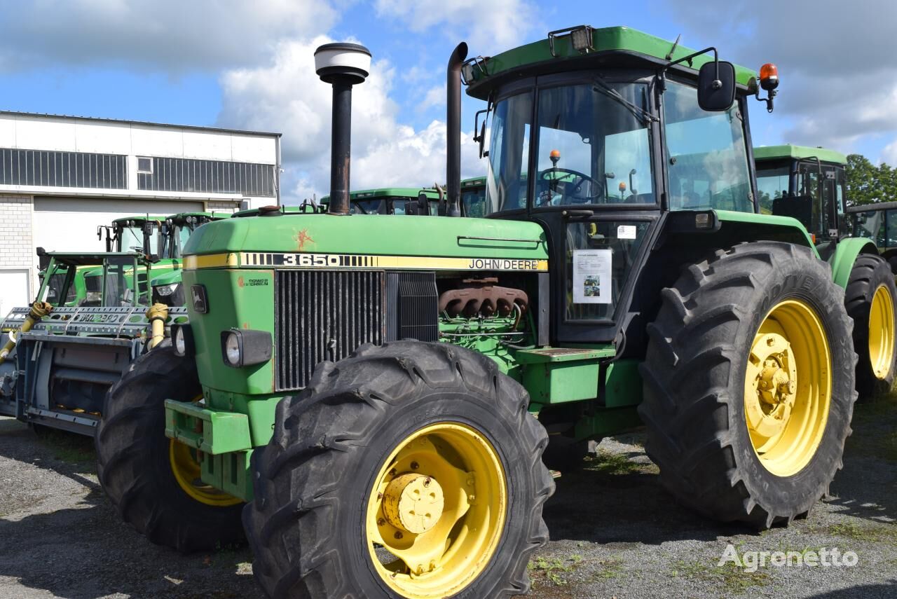 John Deere 3650 wheel tractor