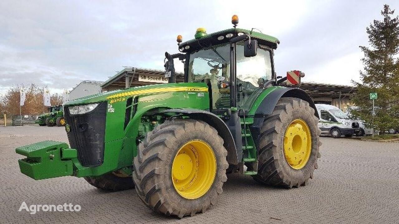 John Deere 8370R wheel tractor