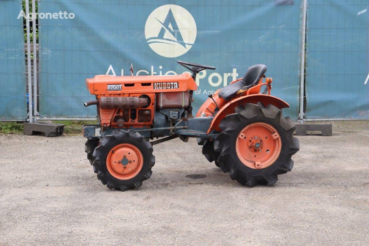Kubota B7001 wheel tractor