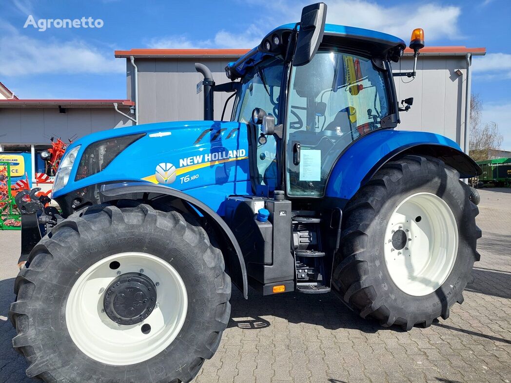 New Holland T6.180 AutoCommand wheel tractor